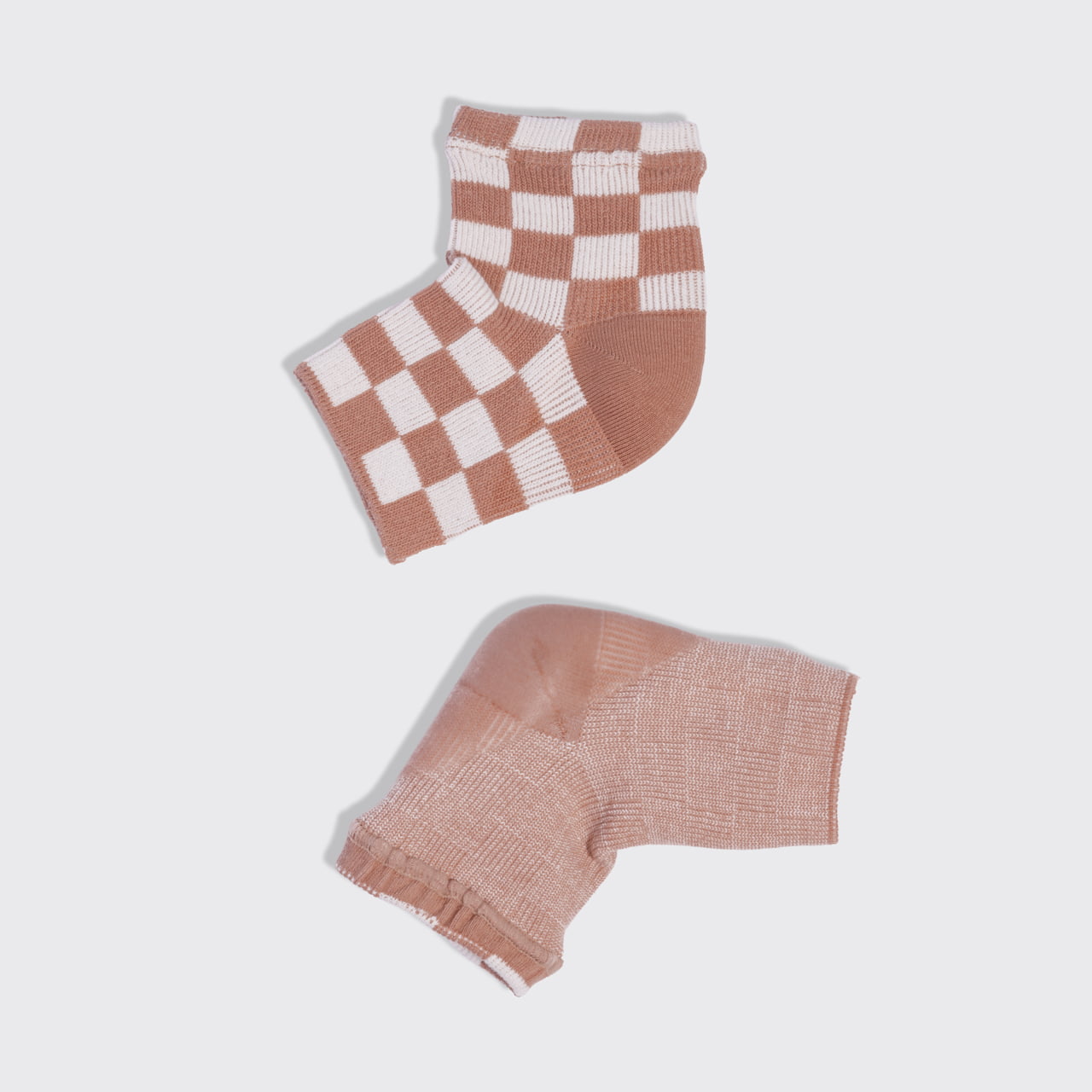 515625-Medium-MoisturizingHeelSocks-Sleep-TerracottaChecker-2-1280x1280px-1.jpg
